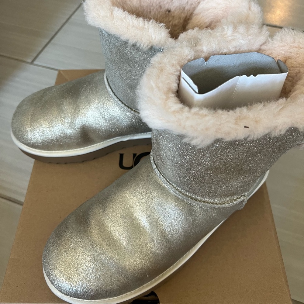 UGG boots size 8